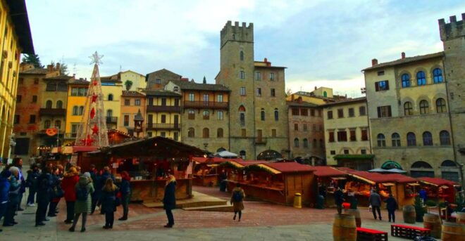 Arezzo: Guided Walking Tour With Piazza Grande - Inclusions