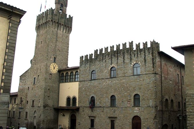 Arezzo Private Tour With Official Guide - Meeting Point Details