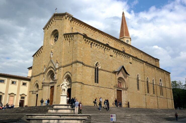 Arezzo: Private Walking Tour - Tour Details and Booking Options