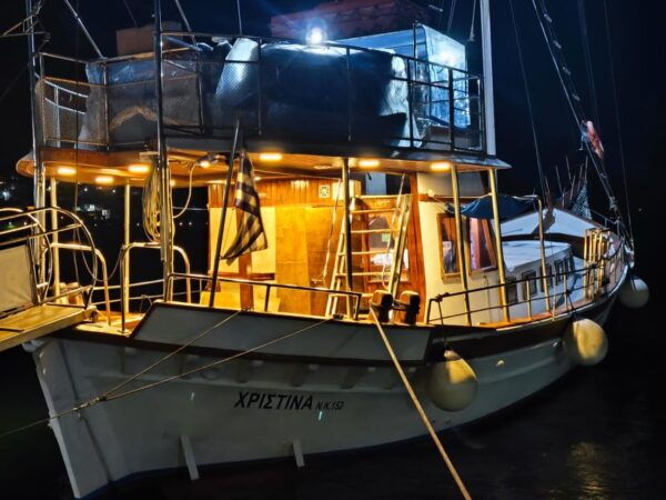 Argostoli: Daily Cruise With Food & Drinks Around Kefalonia - Frequently Asked Questions