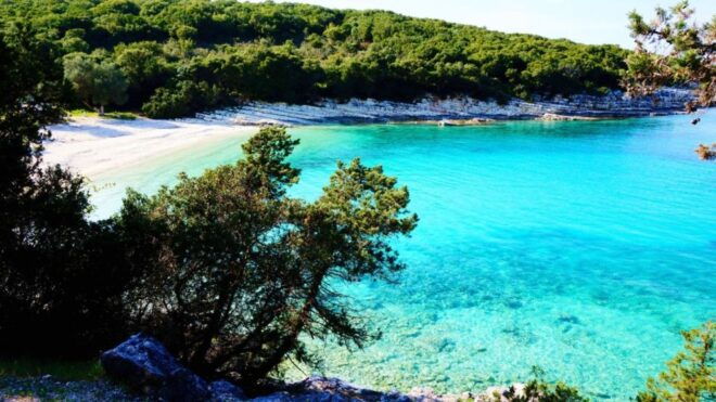Argostolio: Melissani Lake, Myrtos Beach, and Fiscardo Tour - Customer Reviews