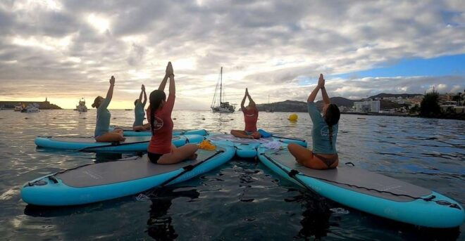 Arguineguín: Stand-Up Paddleboard Yoga Class With Instructor - Meeting Point