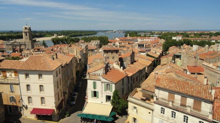 Arles Private Guided Walking Tour From Marseille - Activity Highlights and Experiences