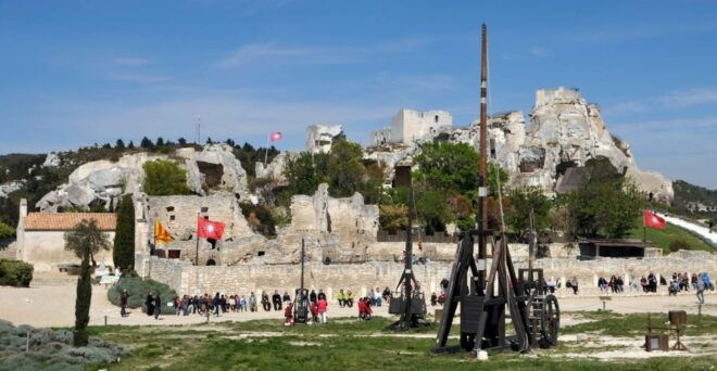 Arles, Saint-Rémy & Les Baux De Provence: Guided Tour - Directions
