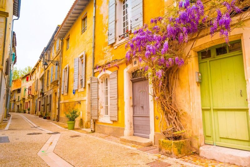 Arles, St Remy & Les Baux Village Day Tour from Aix en Provence - Arles: Roman monuments inside a living city