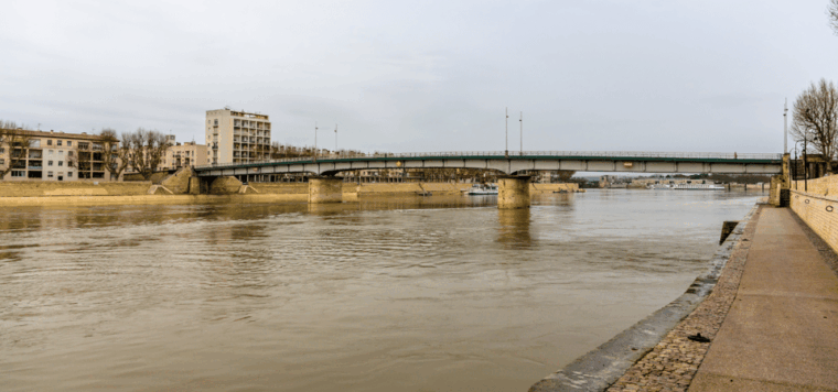 Arles Vincent Van Gogh Walking Tour With an APP - Arles History From Roman Times to the 19TH Century