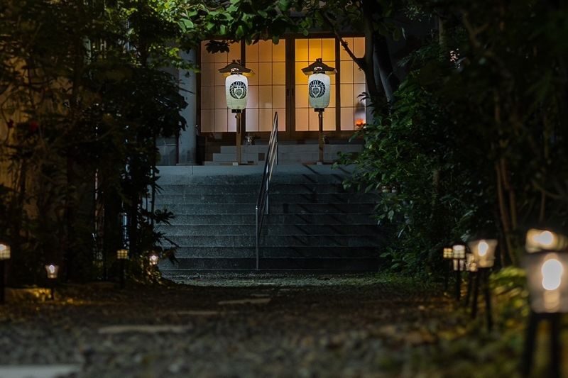 Aroma Massage with Bamboo stick at the Temple 120min - A tea ceremony, wagashi, and incense