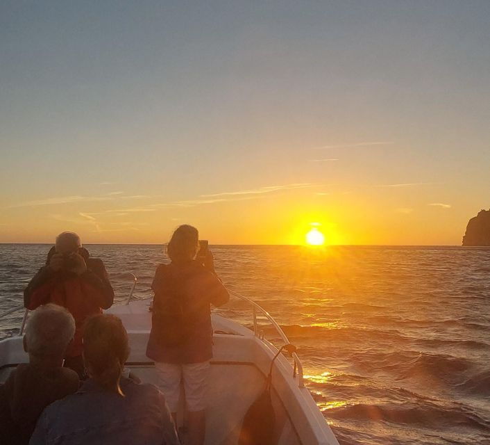 Arrábida Natural Park: Sunset Boat Trip With Regional Drink. - Experience Description