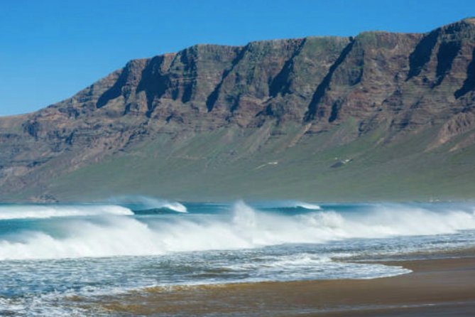 Arrecife Shore Excursion: Small Group La Corona and the Famous Famara Cliffs - Experience the Adventurous Side of the Island