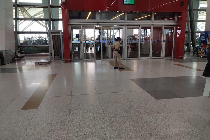 Arrival Meet & Assist Service at Delhi Airport With Optional Private Transfer - Service Overview