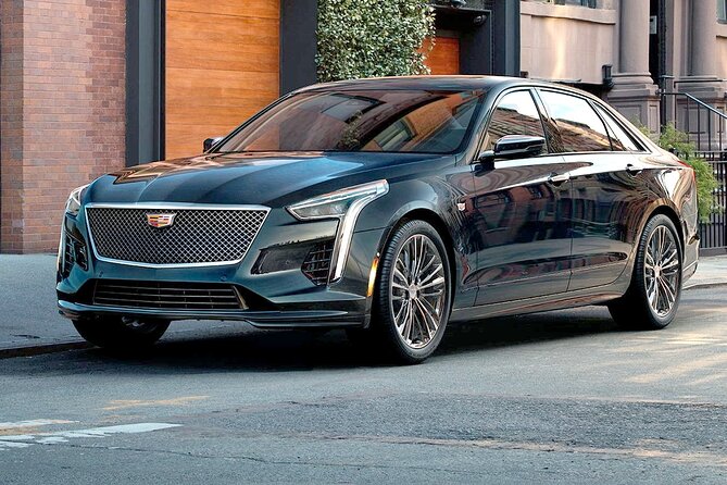 Arrival Private Transfer: Airport FLL to Hollywood Beach in Business Car - Service Details