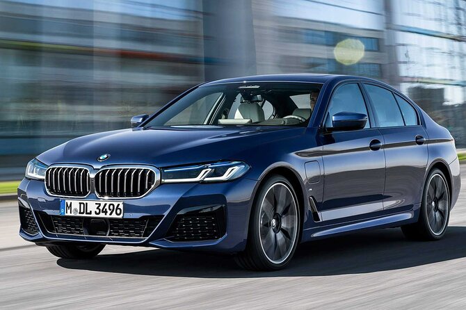 Arrival Private Transfer From Dubai Airport DXB to Dubai City by Car or SUV - Drop-off Point and Pickup Details