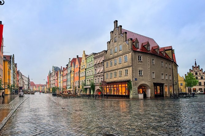 Arrival Private Transfer From Munich Airport MUC to Munich in Luxury Car - Professional and Reliable Drivers