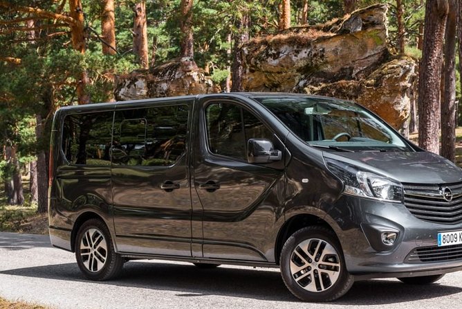 Arrival Private Transfer From Riga Airport RIX to Riga City by Minivan - Pickup and Drop-off