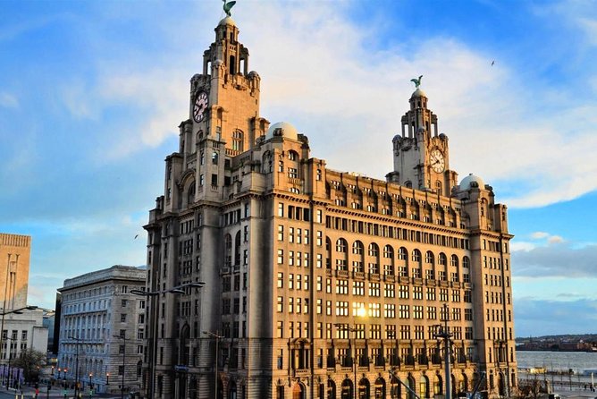 Arrival Private Transfer: Manchester Airport MAN to Liverpool in Luxury Van - Overview and Benefits of the Transfer