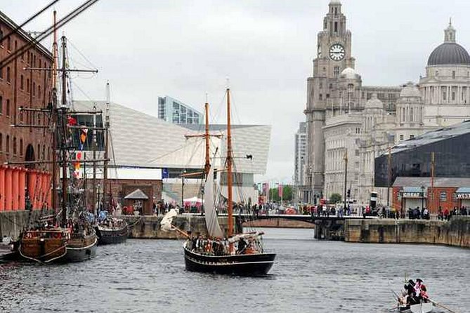 Arrival Private Transfer: Manchester Airport MAN to Liverpool in Luxury Van - Background