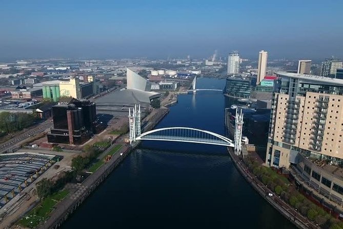 Arrival Private Transfer: Manchester Airport MAN to Manchester in Business Car - The Sum Up