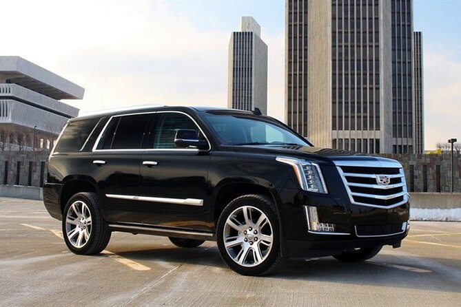 Arrival Private Transfer: Newark Airport EWR to New York in Luxury SUV - Vehicle Capacity