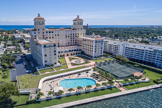 Arrival Private Transfer: Palm Beach Airport PBI to Palm Beach in Business Car - The Sum Up