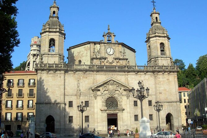 Arrival Private Transfers: Bilbao Airport BIO to Bilbao City in Business Car - The Sum Up