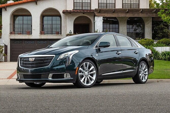 Arrival Transfer Denver Airport DEN to Denver City by Luxury Car - Introduction: A Luxurious Start to Your Denver Visit