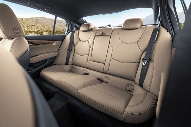 Arrival Transfer Denver Airport DEN to Denver City by Luxury Car - Authentic Insights from Other Travelers