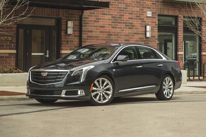 Arrival Transfer Denver Airport DEN to Denver City by Luxury Car - Who Is This Transfer Best For?