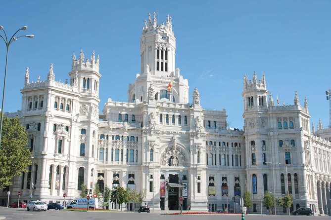 Arrival Transfer From MADrid Airport MAD to MADrid in Private Car - The Sum Up