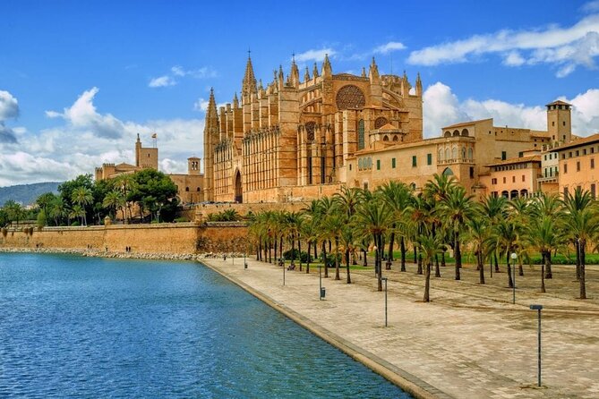 Arrival Transfer From Palma De Mallorca Airport PMI to Palma in Private Car - Private Car Transfer Options