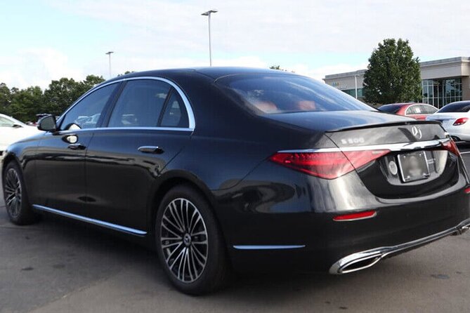 Arrival Transfer From Warsaw Airport WAW to Warsaw by Luxury Car - Pricing and Booking
