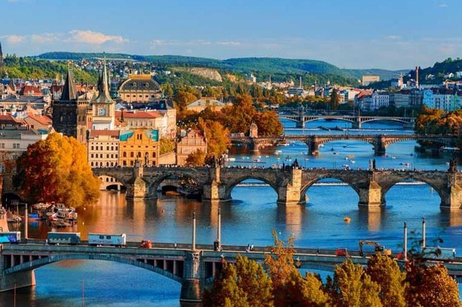 Arrival Transfer: Prague Airport PRG to Prague by Business Car - Booking