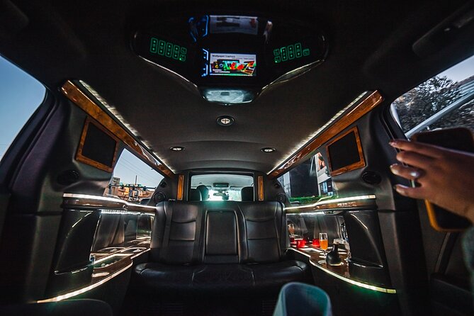 Arrival Transfer: Private Luxury 8 Passenger Limousine Service in Las Vegas - Viator Help Center