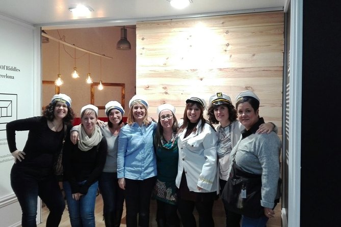 Art Colector Escape Room - Contact Information for Questions