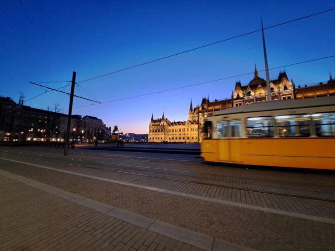 Art Historical City Walk - Guided Tour Experience