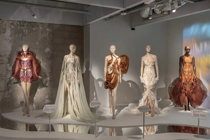 Art Science Museum Entry Ticket at Marina Bay Sands - In-Depth Look at the ArtScience Museum at Marina Bay Sands