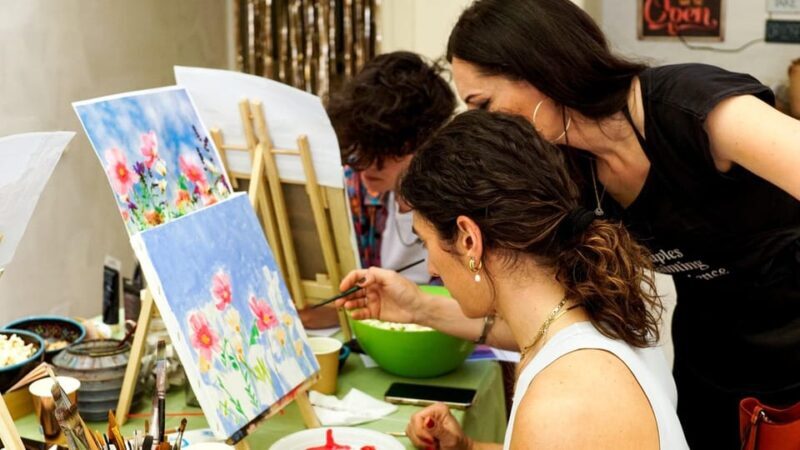 Art Workshop in Naples city centre with Aperitif - An Artistic Spin on Naples: What to Expect from the Workshop