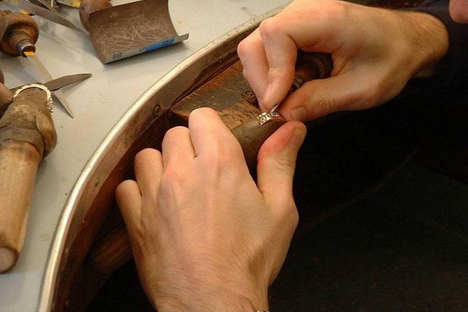 Artisan Workshops: Private Walking Tour in Florence - Tour Highlights