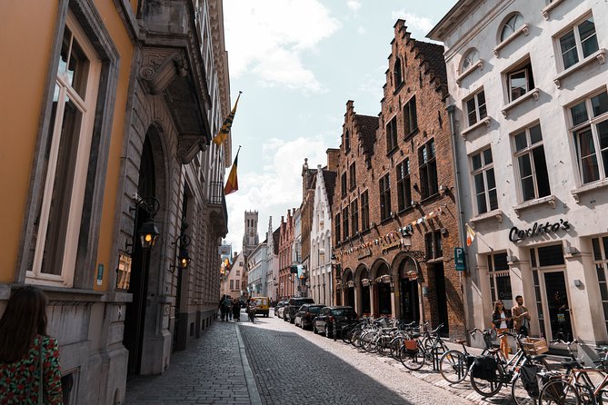 Artistic Bruges on a Private Tour With a Local - Experiencing Artistry With a Local Guide