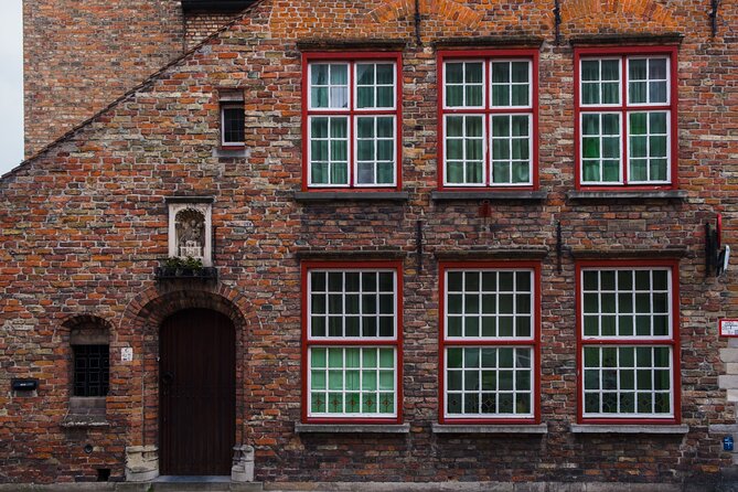 Artistic Bruges on a Private Tour With a Local - Capturing the Artistic Essence of Bruges