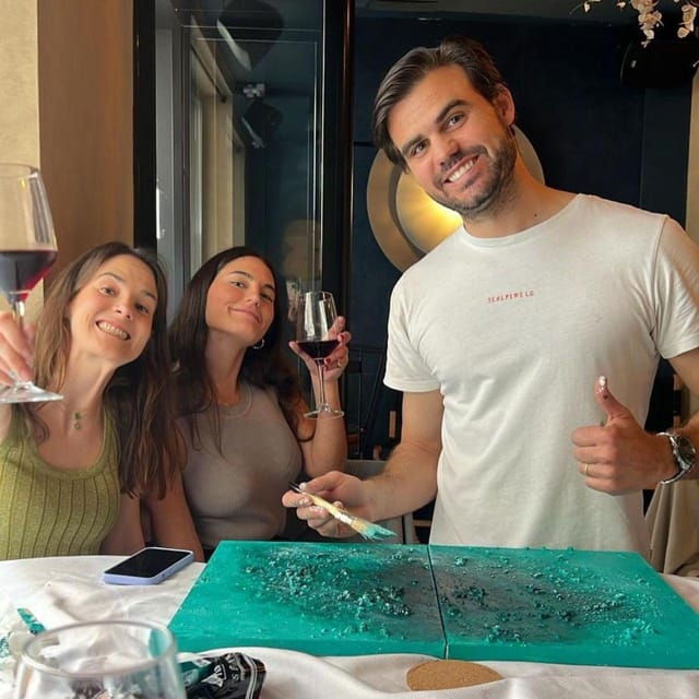 Art&Wine Event With J.Ramón Angulo - Whats Included