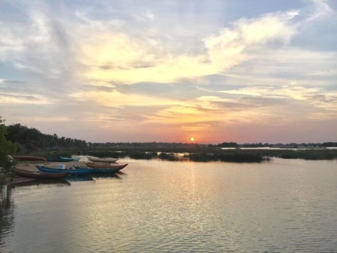 Arugambay :Pottuvil Lagoon Boat Safari Eco Tours - Wildlife and Nature Highlights