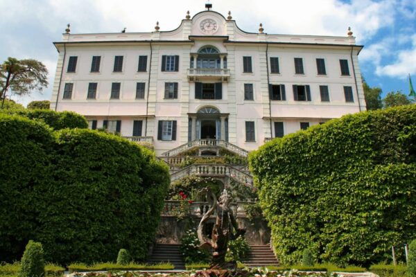 As a Tour: Varenna - Bellagio - Villa Carlotta - Como - Experience Lake Como