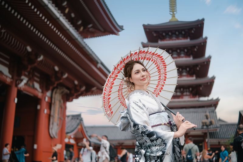 Asakusa Kimono & Furisode Rental Experience (Tokyo / Provided by Wasou Komachi Kanon) - What to know before you book