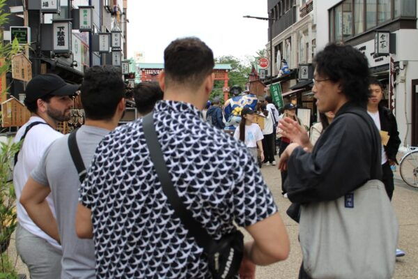 Asakusa Walking Tour With an Experienced Japanese Comedian - Cultural Immersion Opportunities