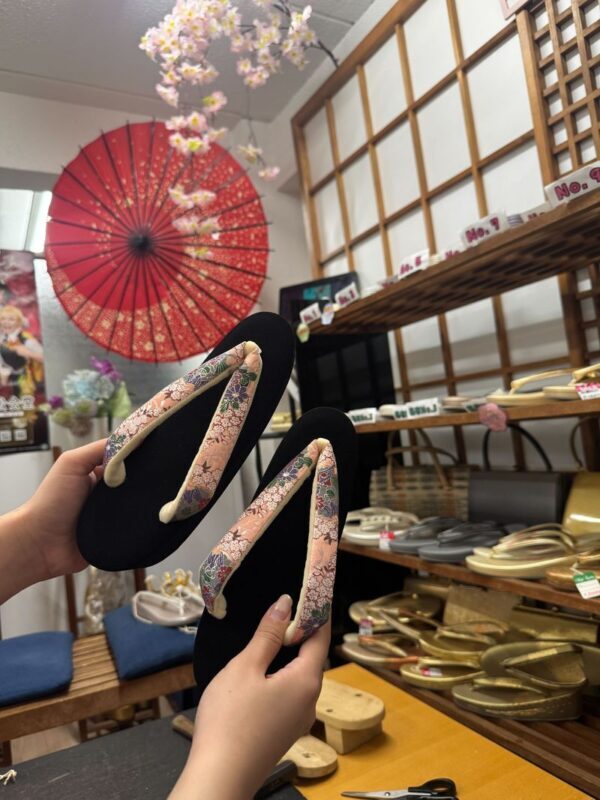 Asakusa Zori-Making: Craft Your Own Traditional Sandals - What to Know Before You Book