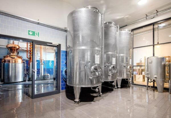 Aschheim Near Munich: the Duke Destillerie Tour With Tasting - Accessibility Features