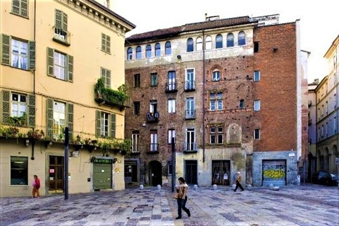 ASK Your Turin Friend Anything You Want! - Uncovering Turins Art Scene