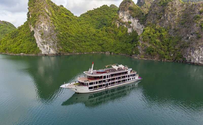 Aspira 3D2N Luxury Cruise: Ha Long Bay & Lan Ha Bay Tour - What makes this cruise worth considering