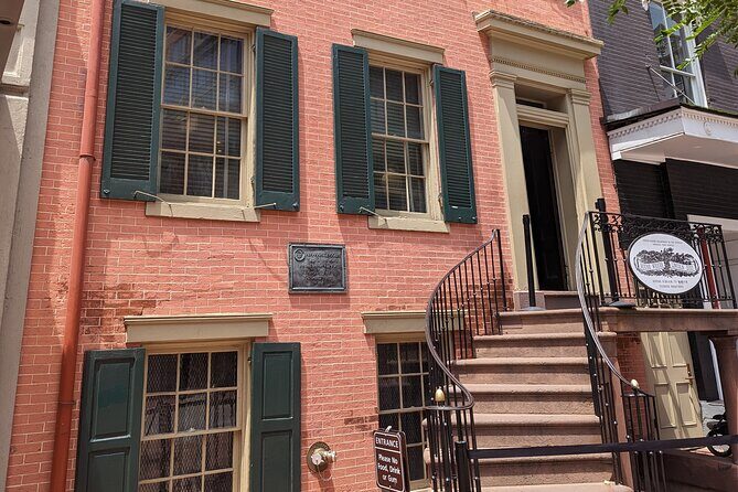 Assassinations Capital: Presidential Crime Scenes Walking Tour - A Deep Dive into the Tour Experience