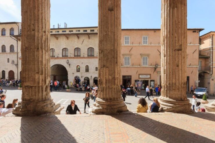 Assisi: Old Town Guided Walking Tour - Tour Experience